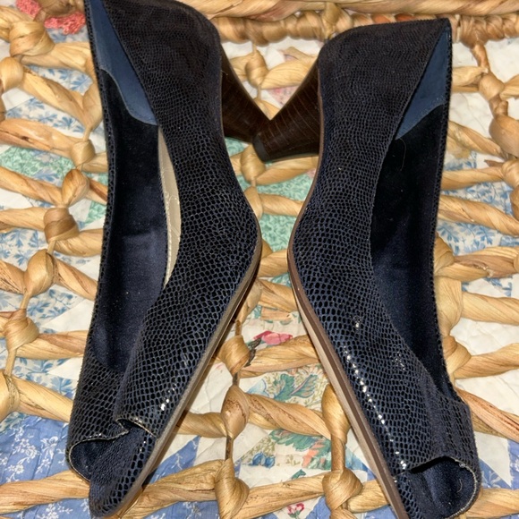 Giani Bernini Navy Blue Textured Peep Toe Flats 9.5 M - Picture 5 of 10